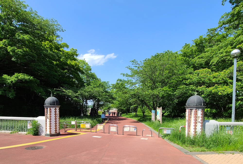 狭山公園・堤防口