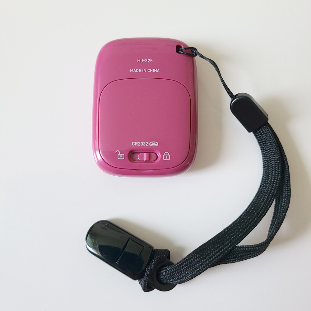 OMRON(オムロン)HJ-325のストラップホール